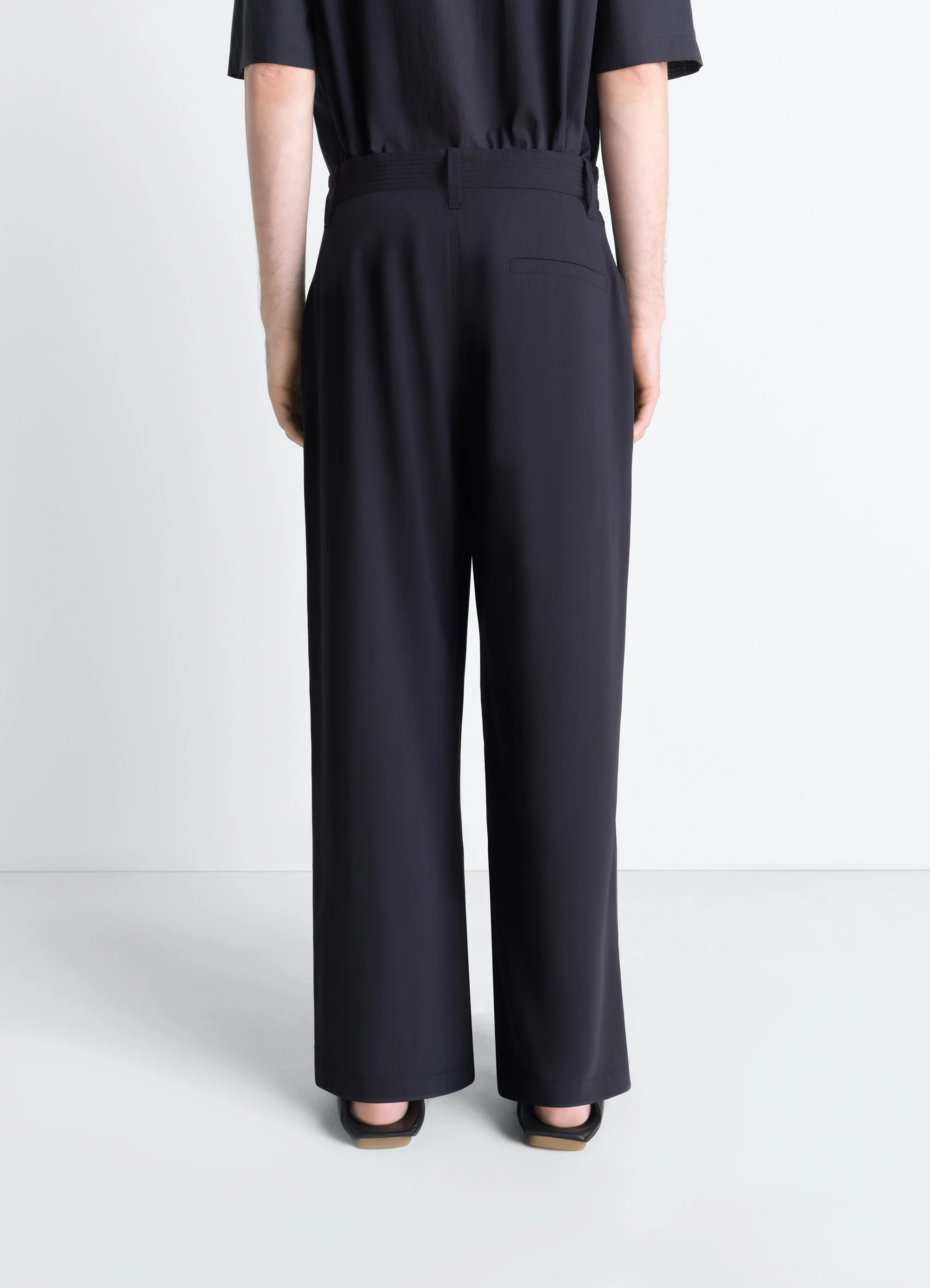 SINGLE PLEAT PANTS IN WOOL CREPE - Image 5