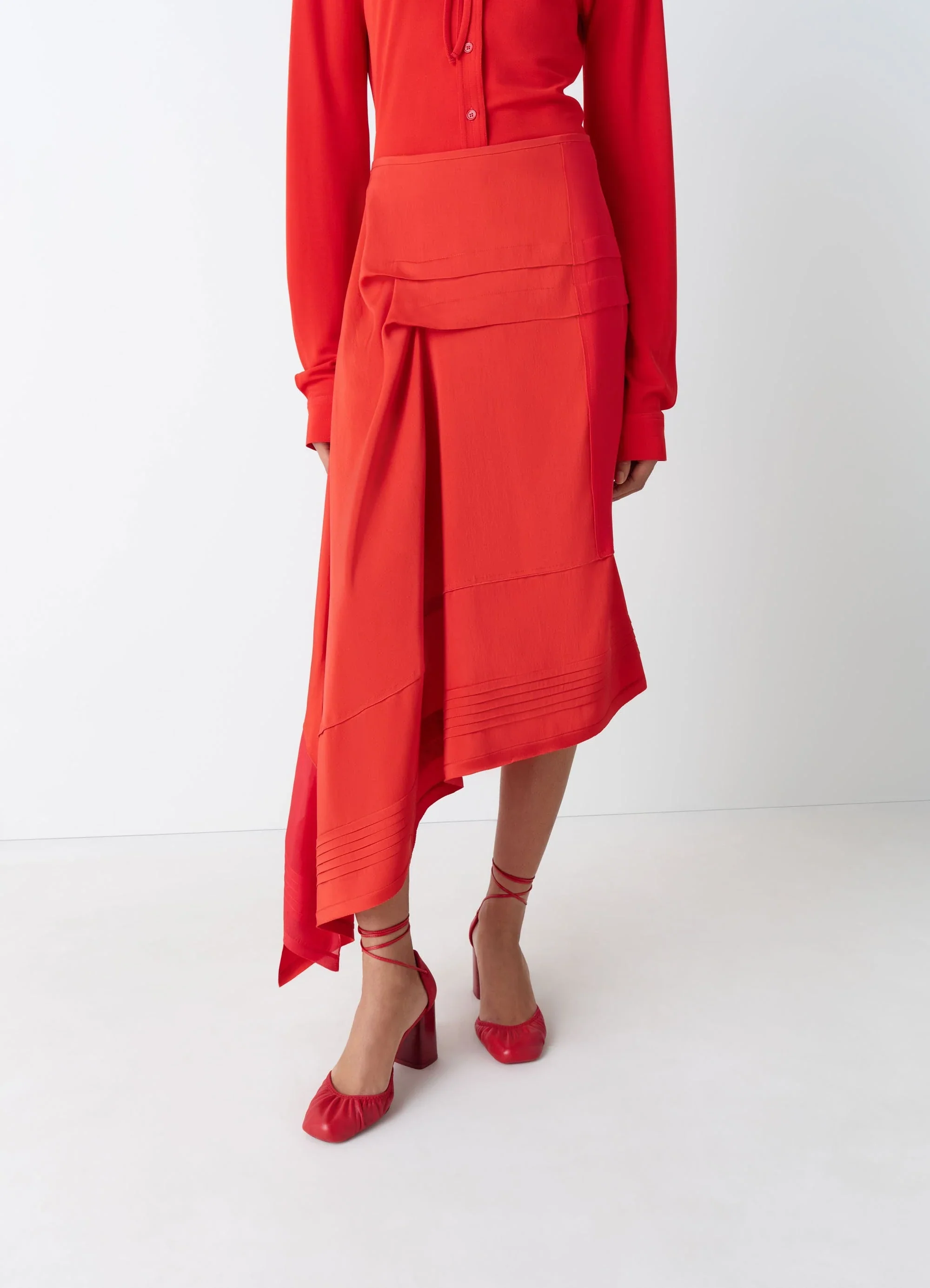 SKIRT WITH PLEATS IN SILK - Image 2