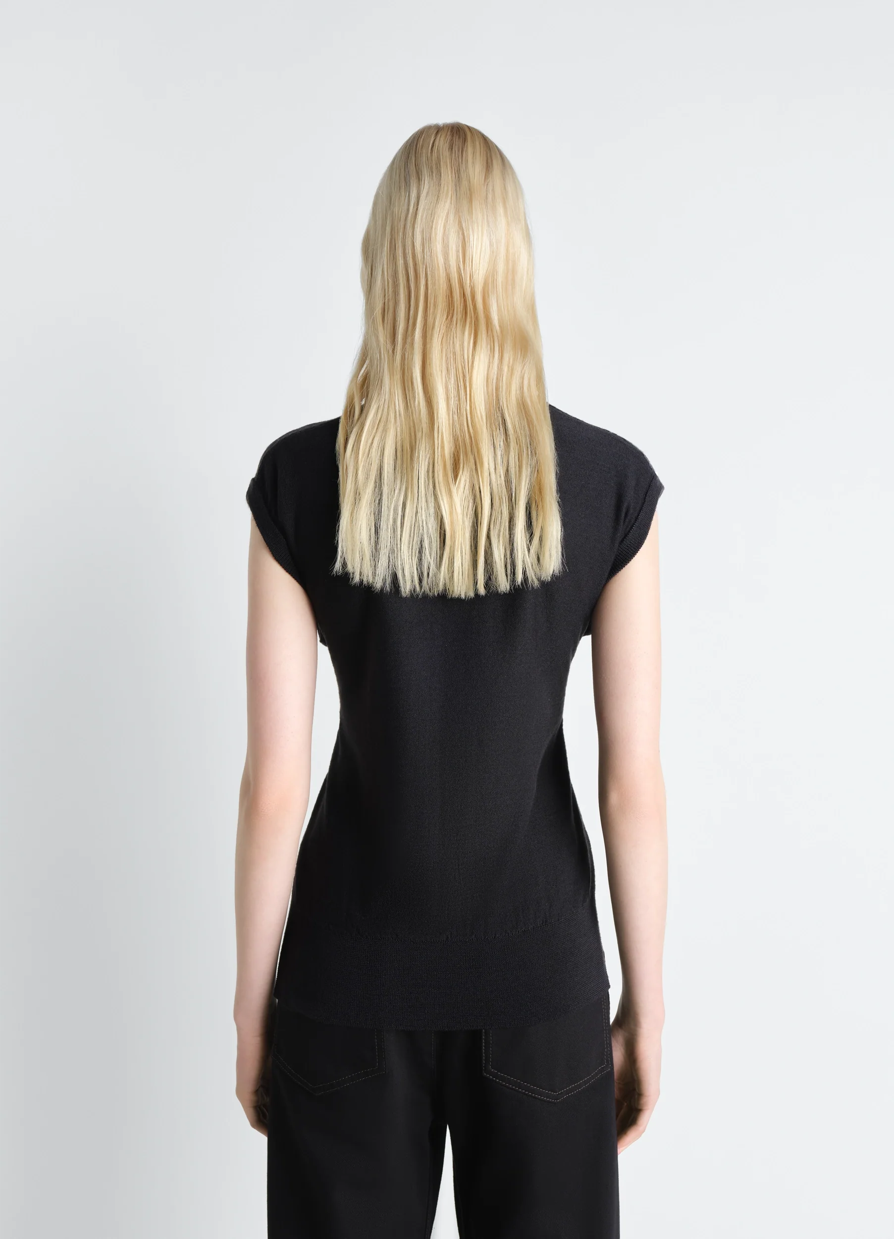 SLEEVELESS BUTTONED TOP IN MERINO BLEND - Image 5