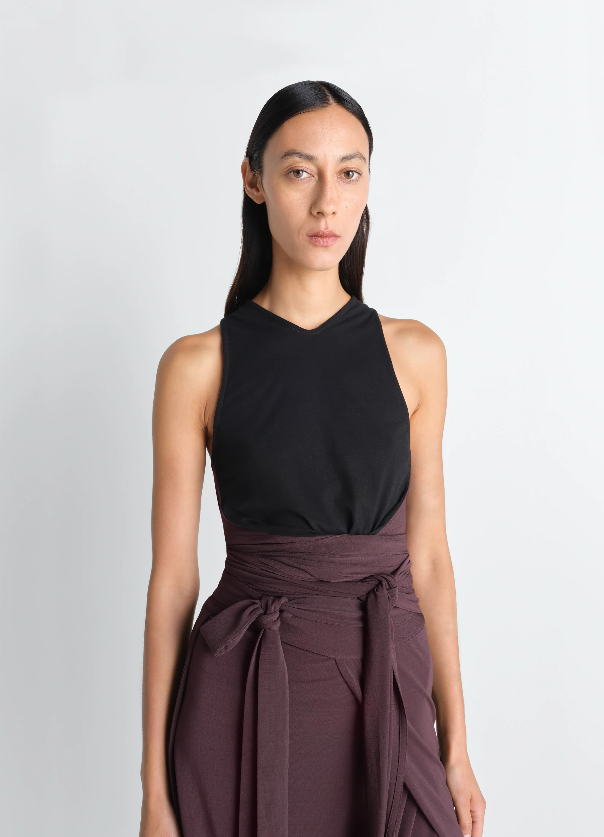 SLEEVELESS WRAP TOP IN VISCOSE CREPE JERSEY - Image 2