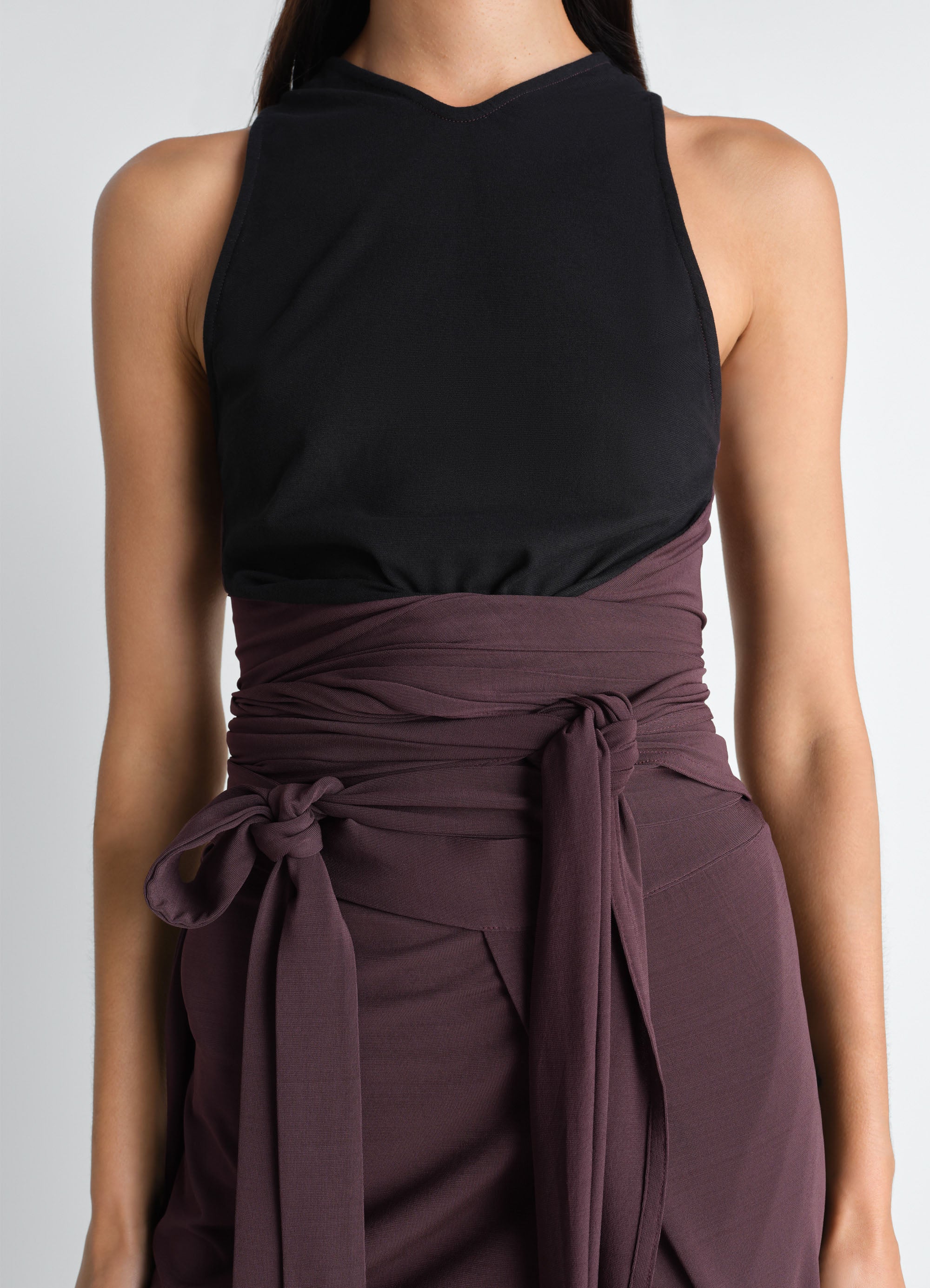 SLEEVELESS WRAP TOP IN VISCOSE CREPE JERSEY - Image 4