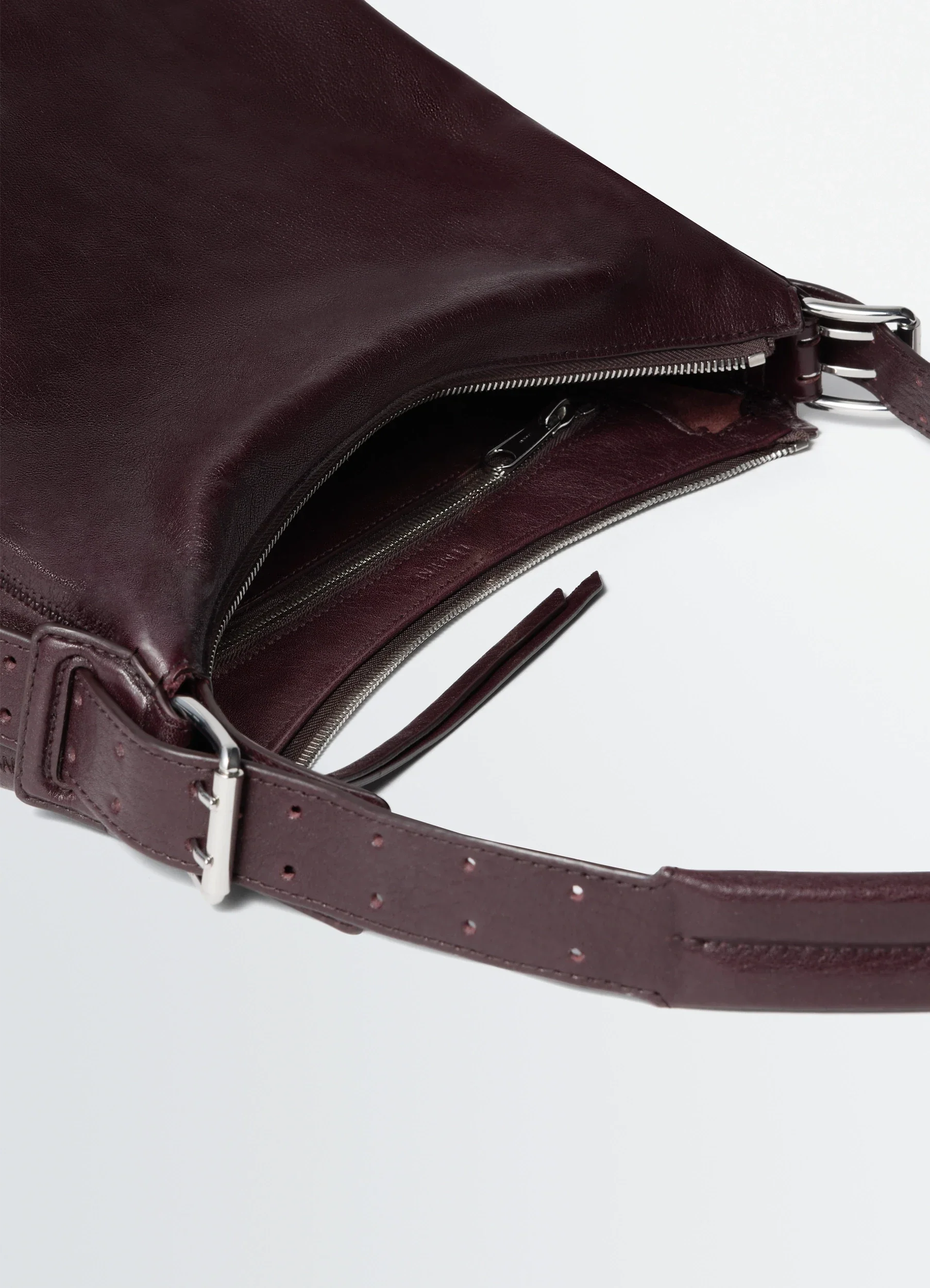 SMALL BELTED HOBO BAG IN LEATHER - Image 4