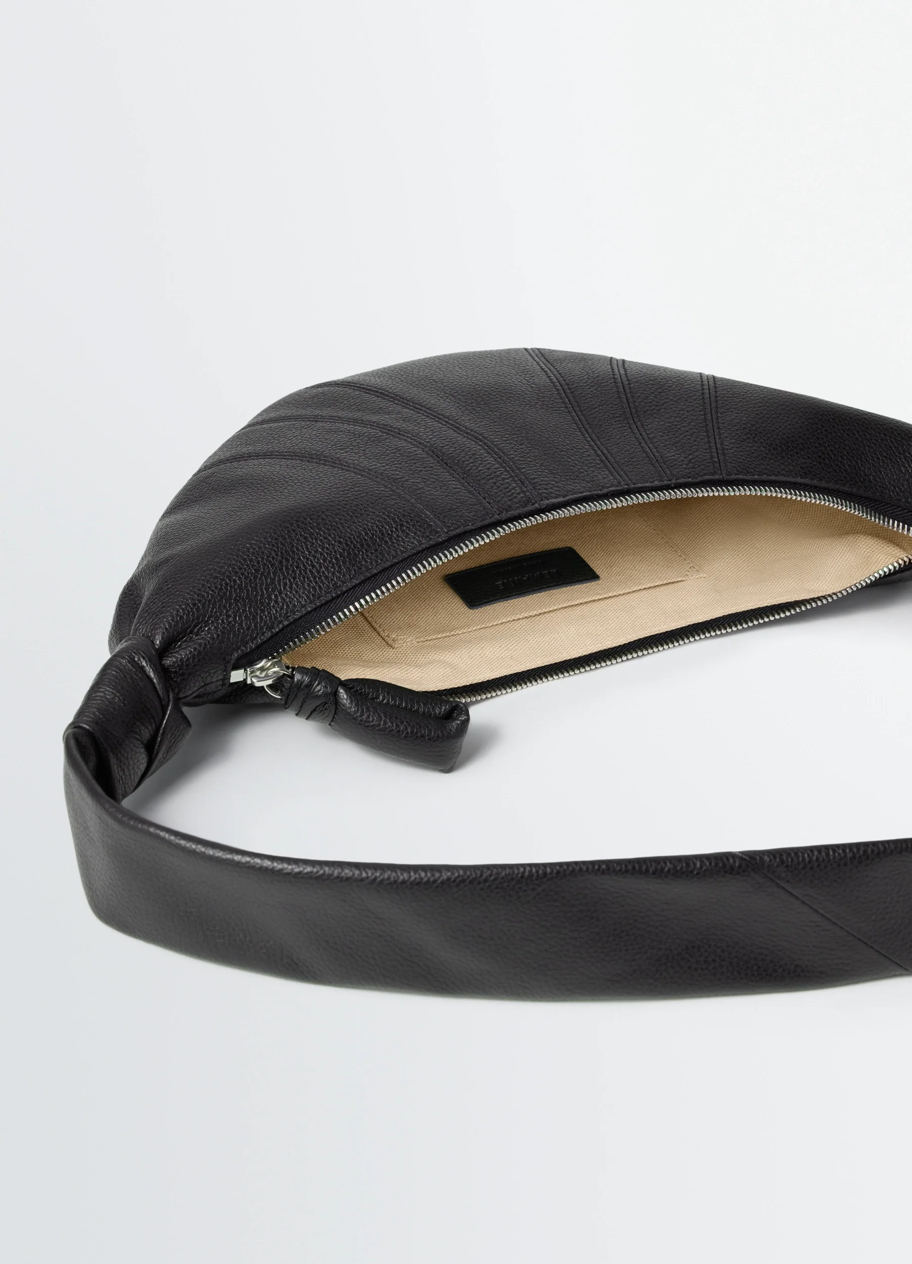 SMALL CROISSANT BAG IN LEATHER - Image 4