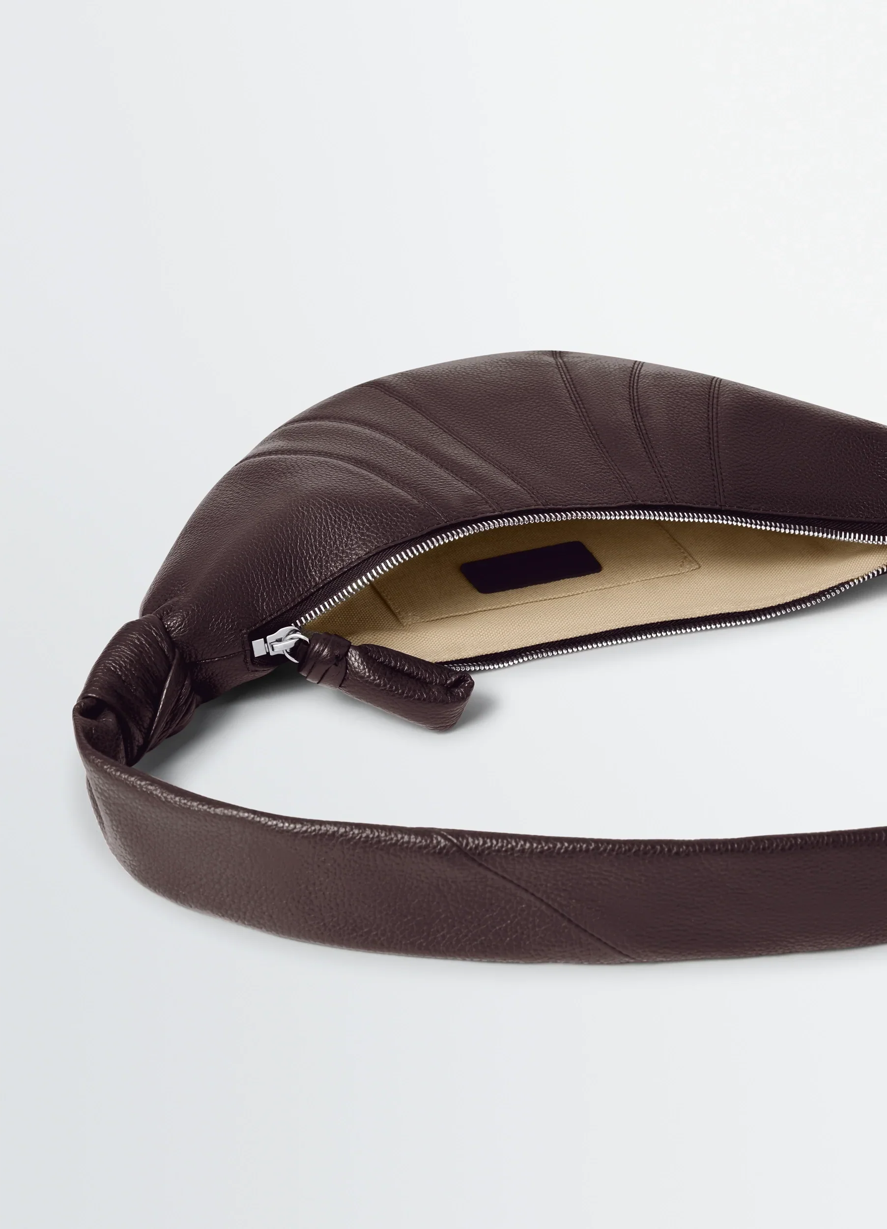 SMALL CROISSANT BAG IN LEATHER - Image 4