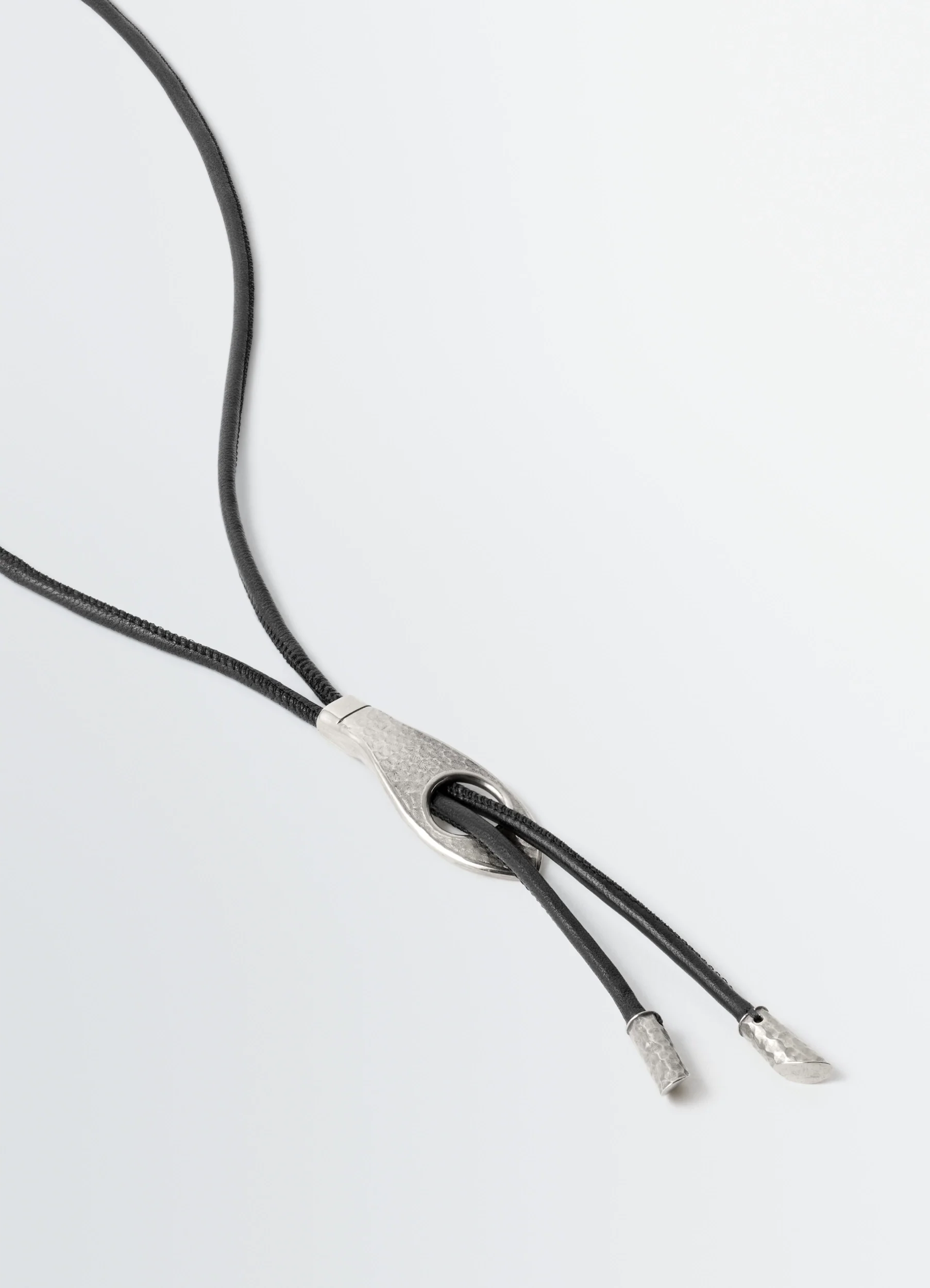 SNAKE BOLO TIE NECKLACE IN LEATHER - Image 4