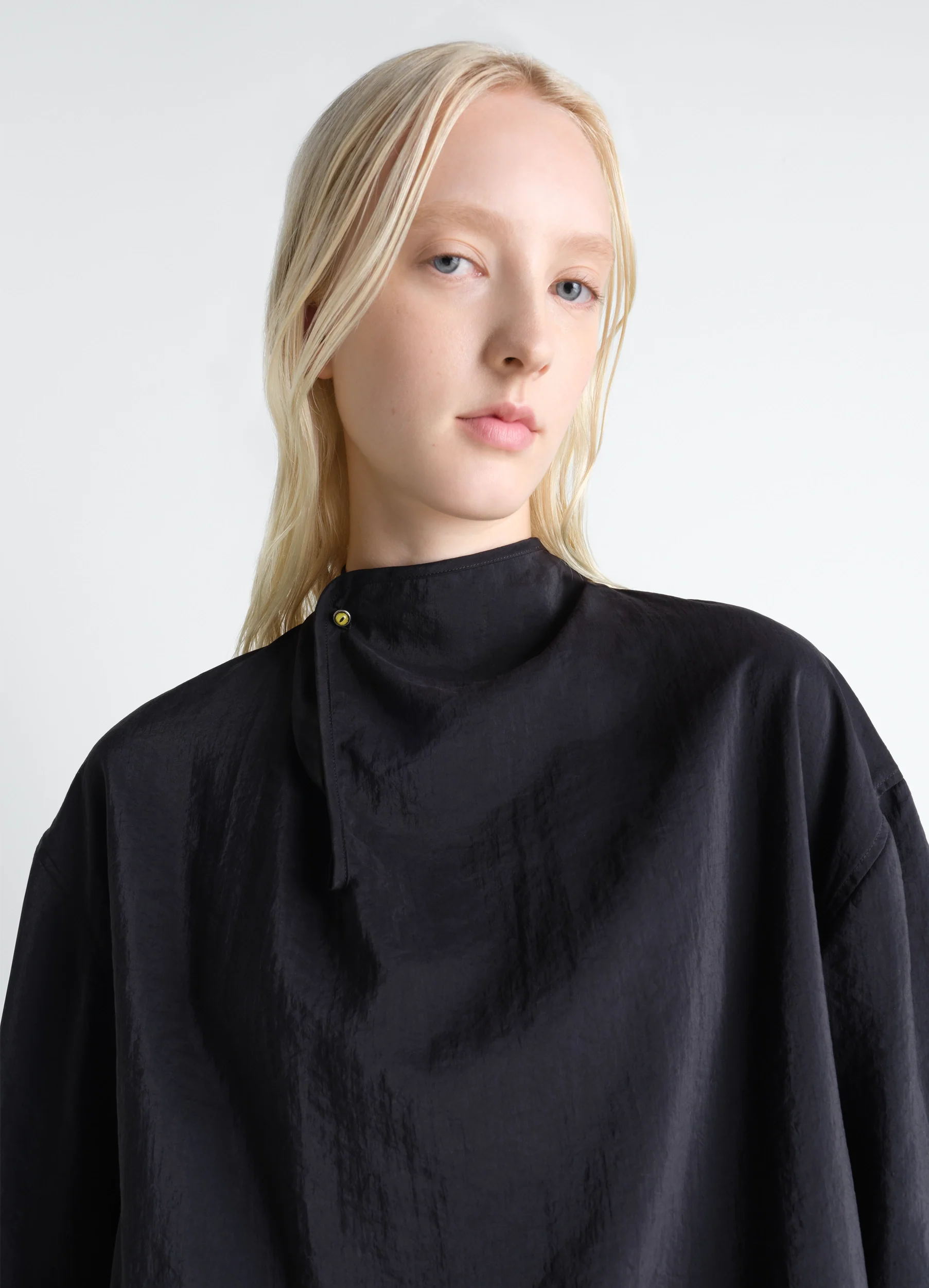 SOFT COLLAR TOP IN DRY SILK - Image 4