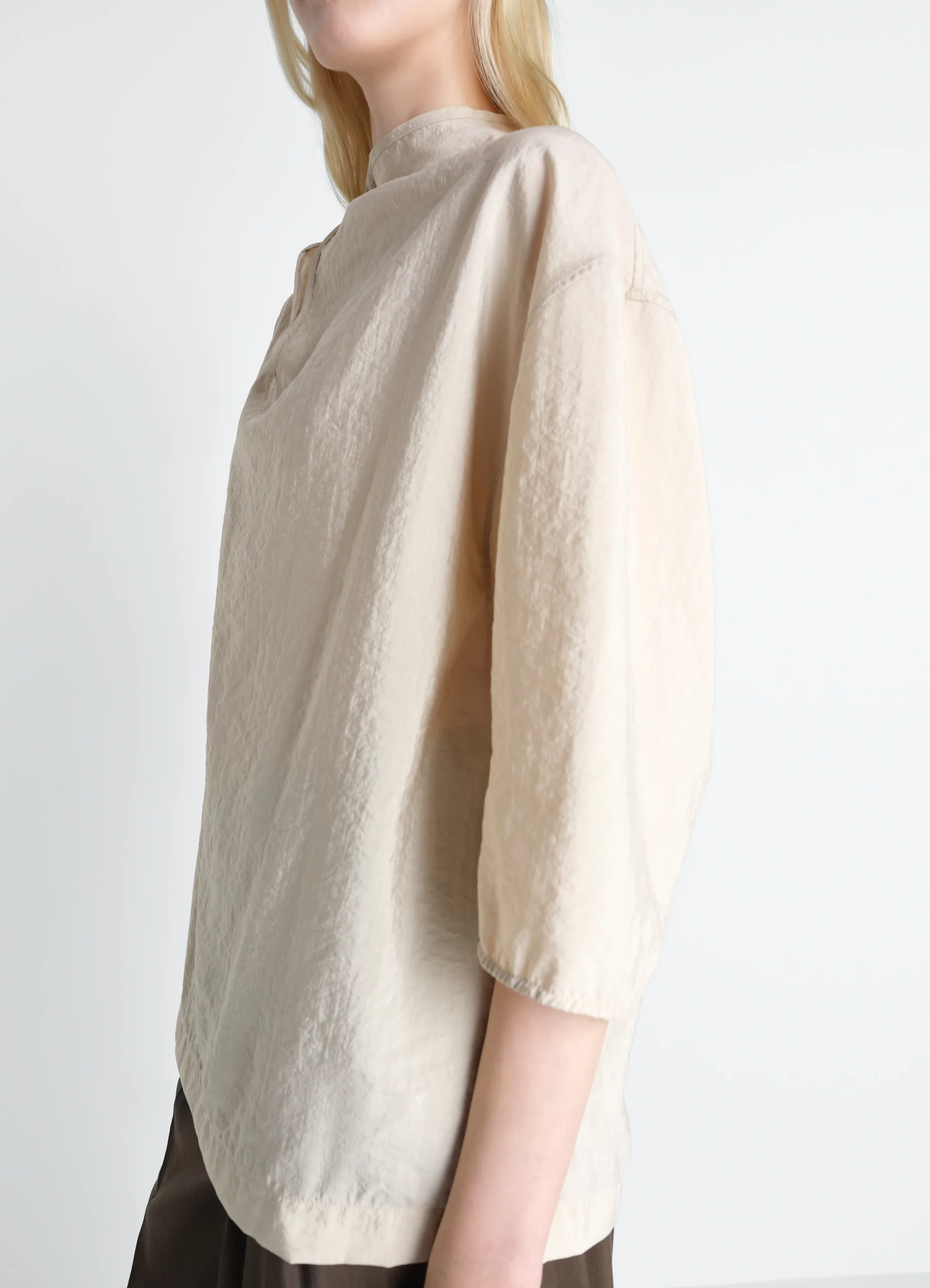 SOFT COLLAR TOP IN DRY SILK - Image 4