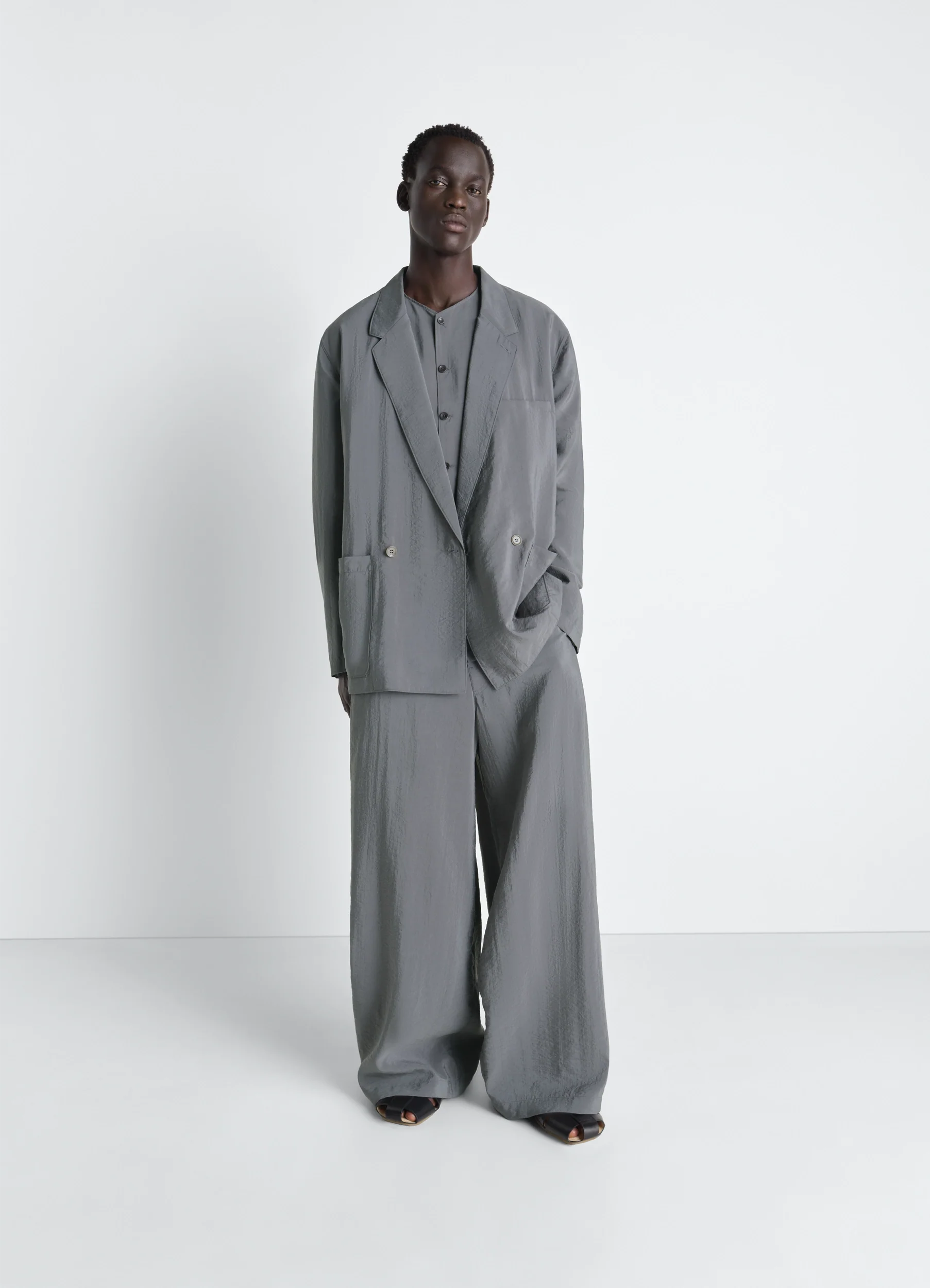 SOFT DOUBLE BREASTED JACKET IN DRY SILK - Image 2