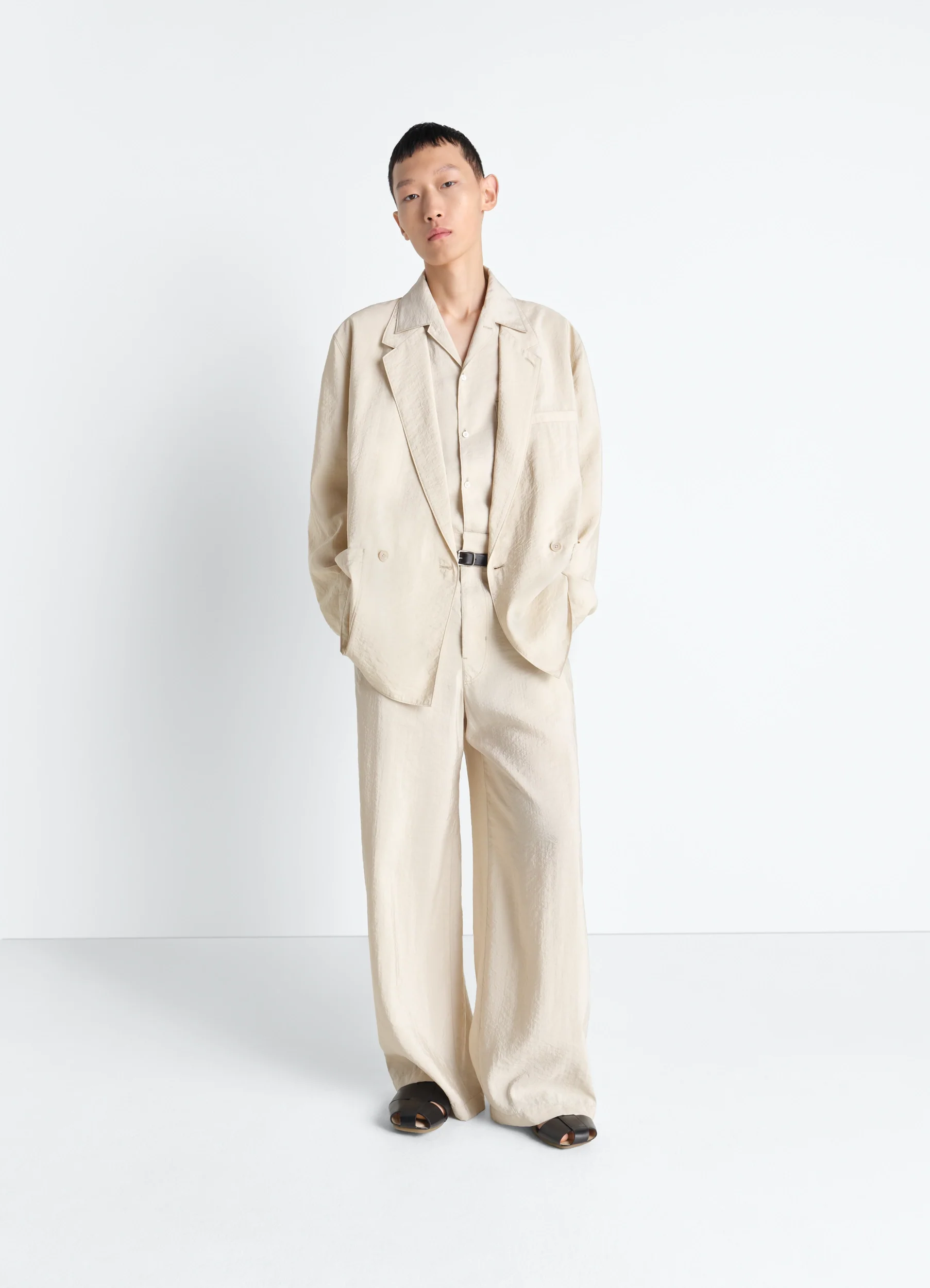 SOFT DOUBLE BREASTED JACKET IN DRY SILK - Image 2