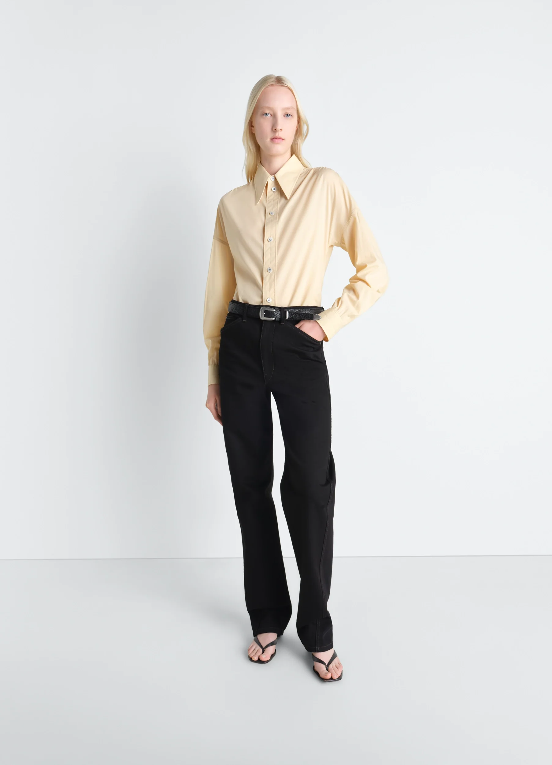 SOFT POINTED COLLAR SHIRT IN WASHED COTTON MUSLIN - Image 2