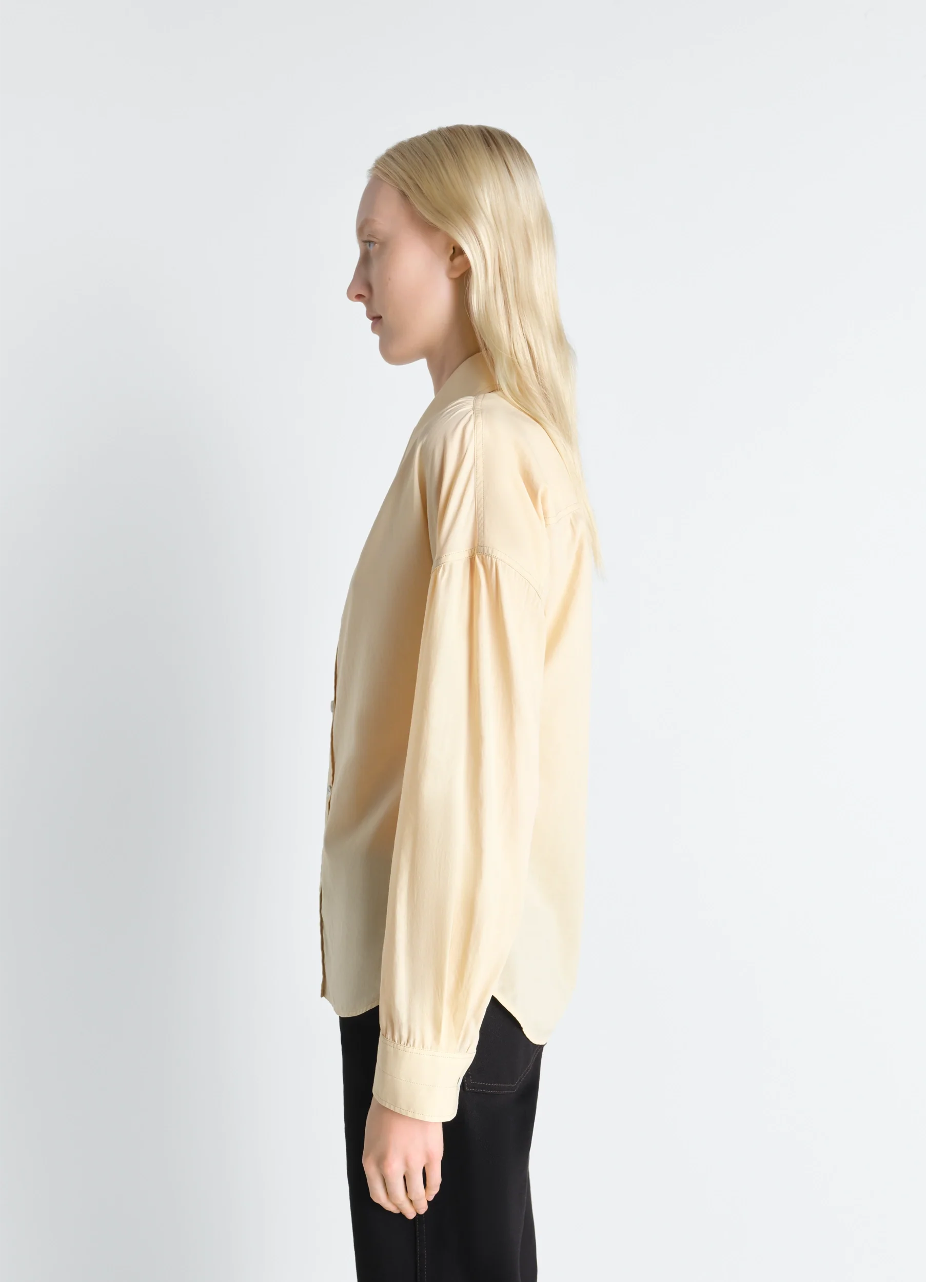 SOFT POINTED COLLAR SHIRT IN WASHED COTTON MUSLIN - Image 3