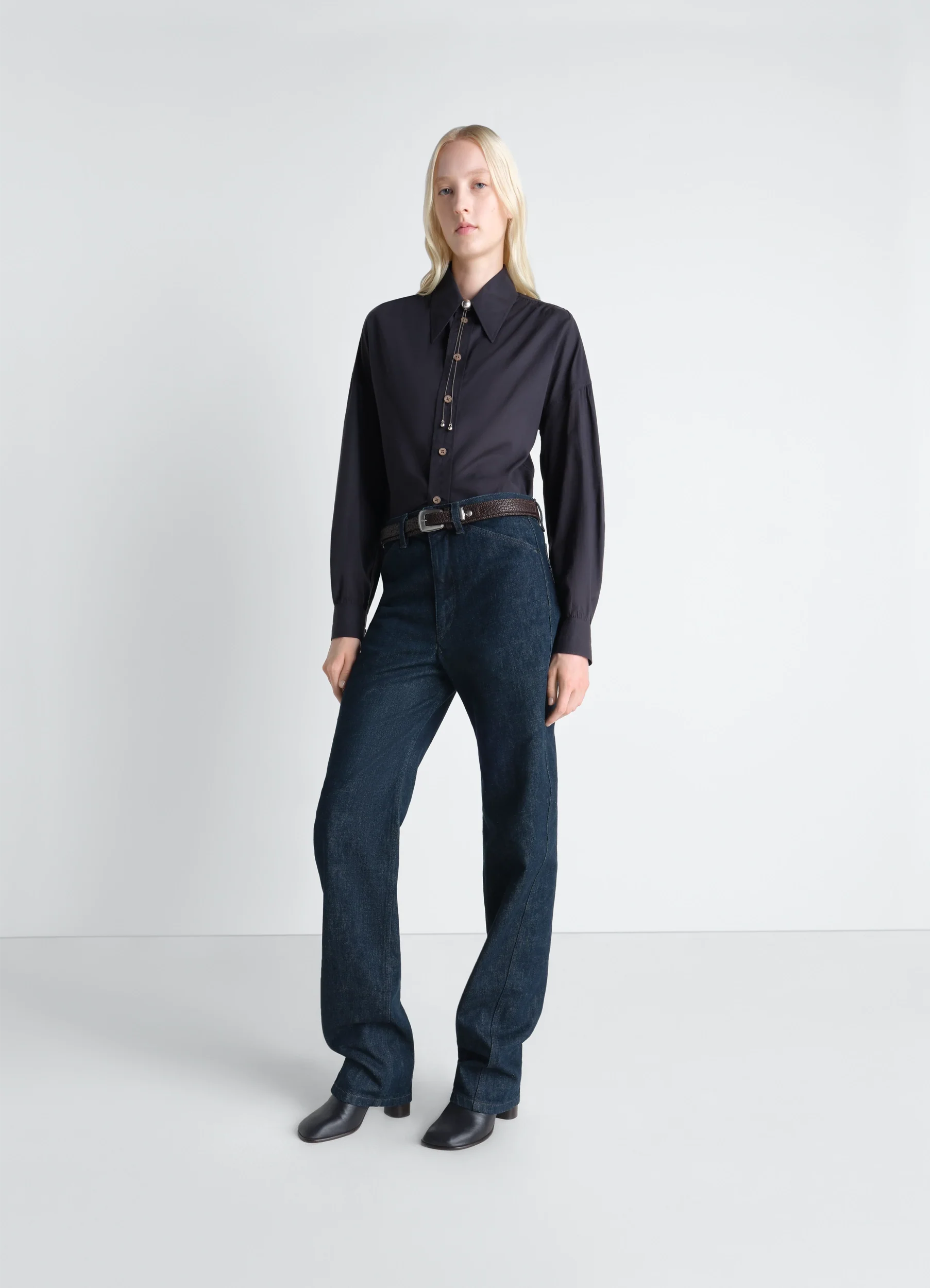 SOFT POINTED COLLAR SHIRT IN WASHED COTTON MUSLIN - Image 2