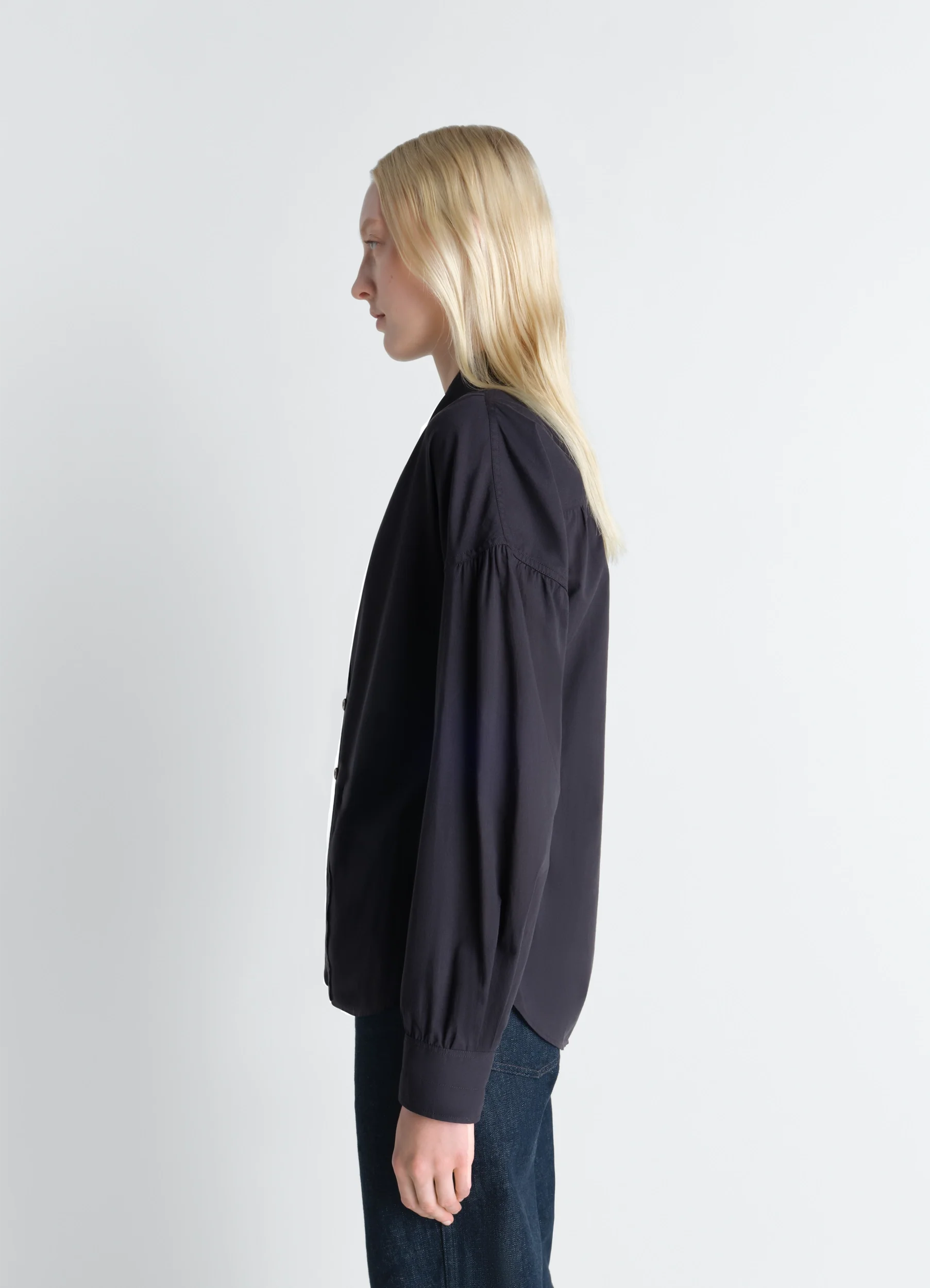 SOFT POINTED COLLAR SHIRT IN WASHED COTTON MUSLIN - Image 3
