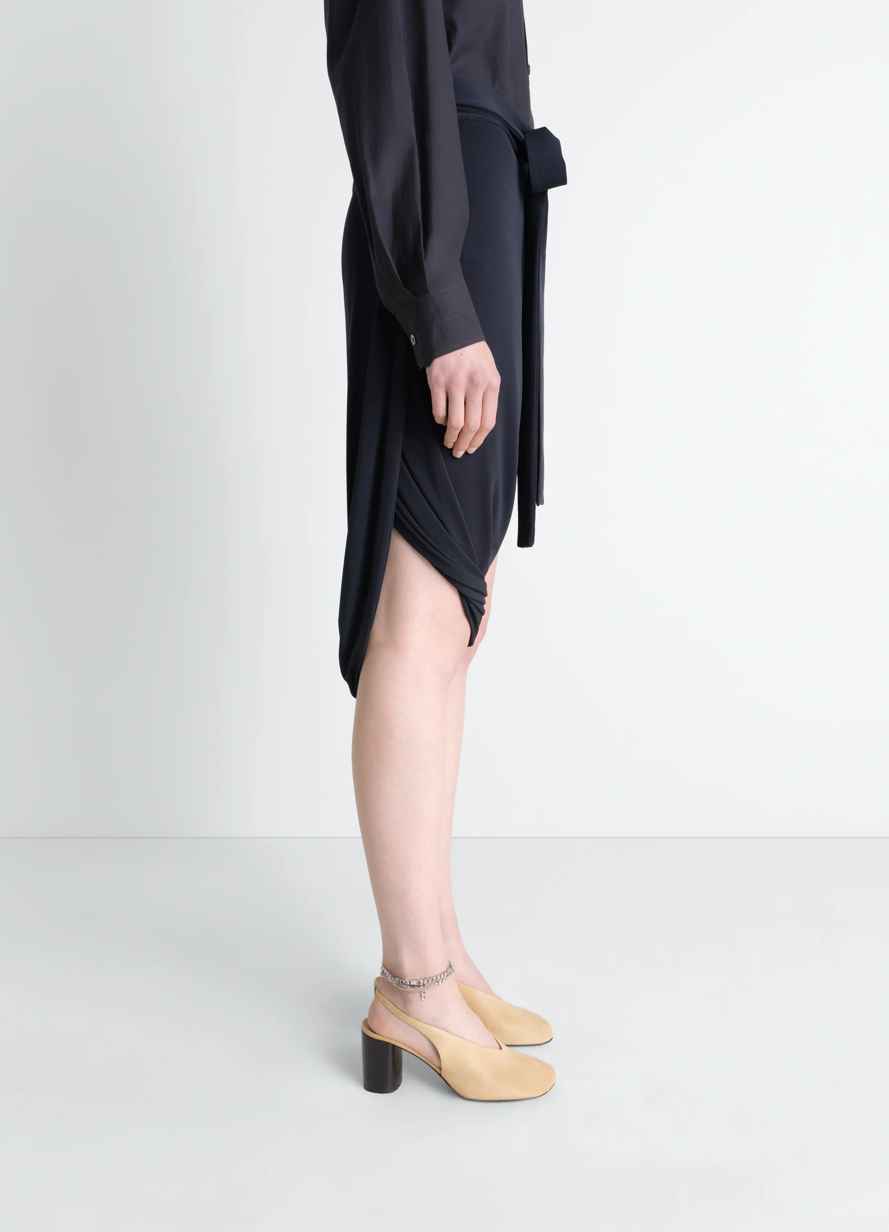 SOFT WRAP SKIRT IN VISCOSE CREPE JERSEY - Image 3