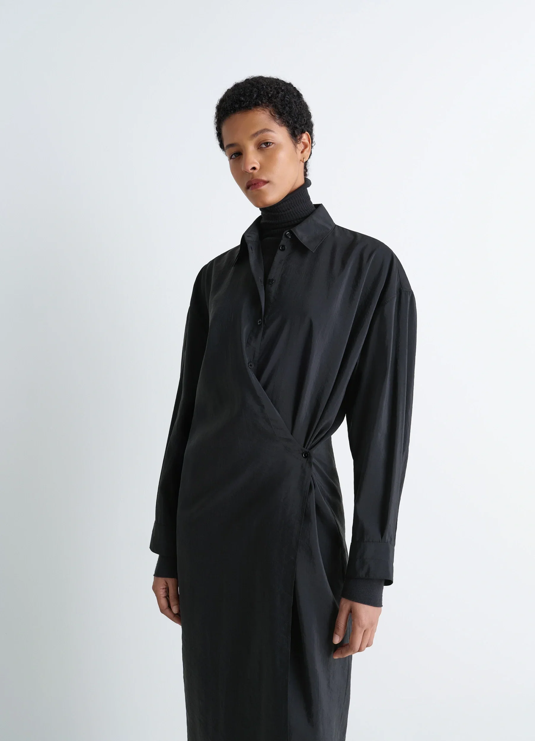 STRAIGHT COLLAR TWISTED DRESS IN DRY SILK - Image 4