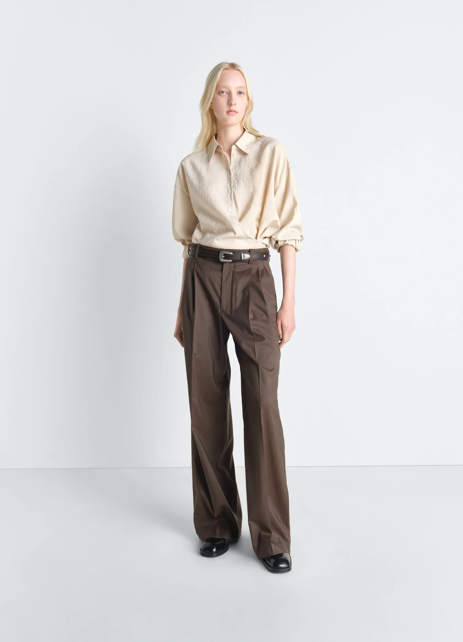 STRAIGHT COLLAR TWISTED SHIRT IN DRY SILK - Image 2