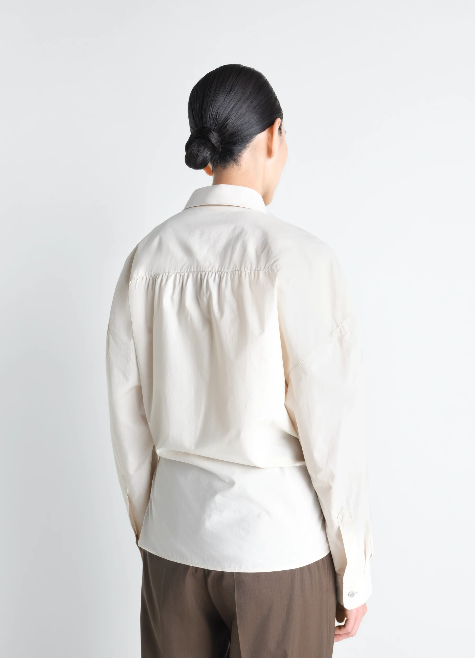 STRAIGHT COLLAR TWISTED SHIRT IN WASHED COTTON SILK - Image 5