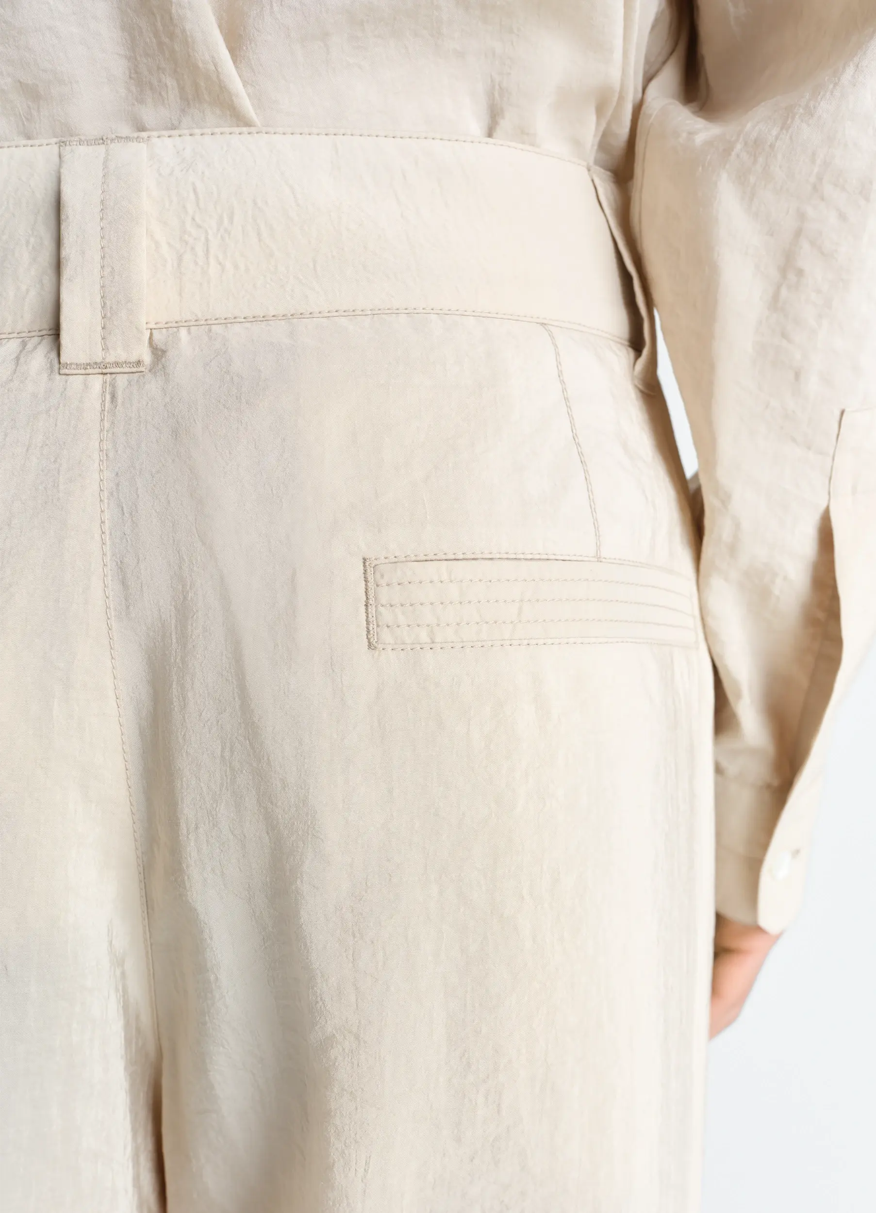 STRAIGHT TAILORED PANTS IN DRY SILK - Image 4