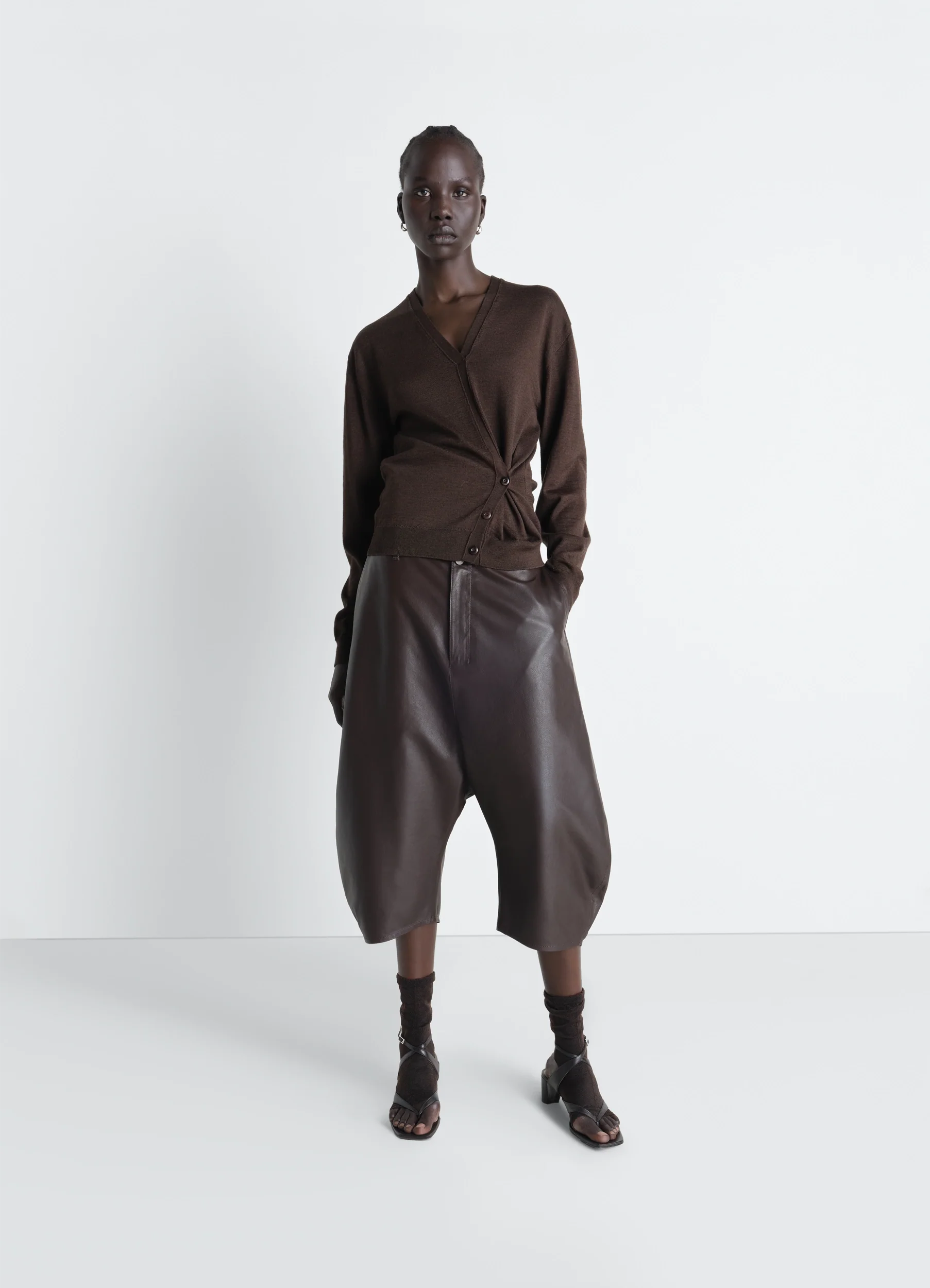 TWISTED V NECK JUMPER IN MERINO BLEND - Image 2