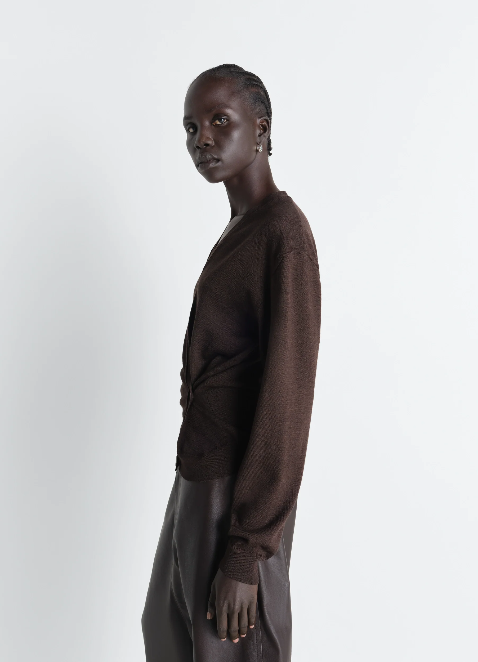 TWISTED V NECK JUMPER IN MERINO BLEND - Image 4