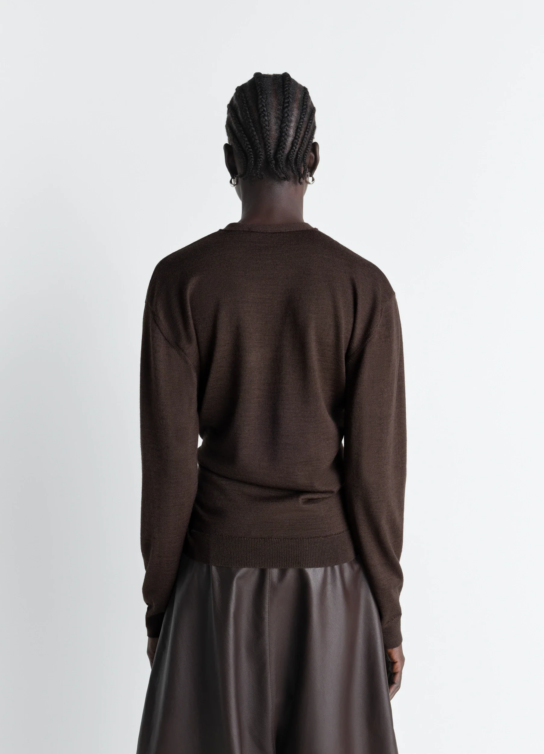 TWISTED V NECK JUMPER IN MERINO BLEND - Image 5