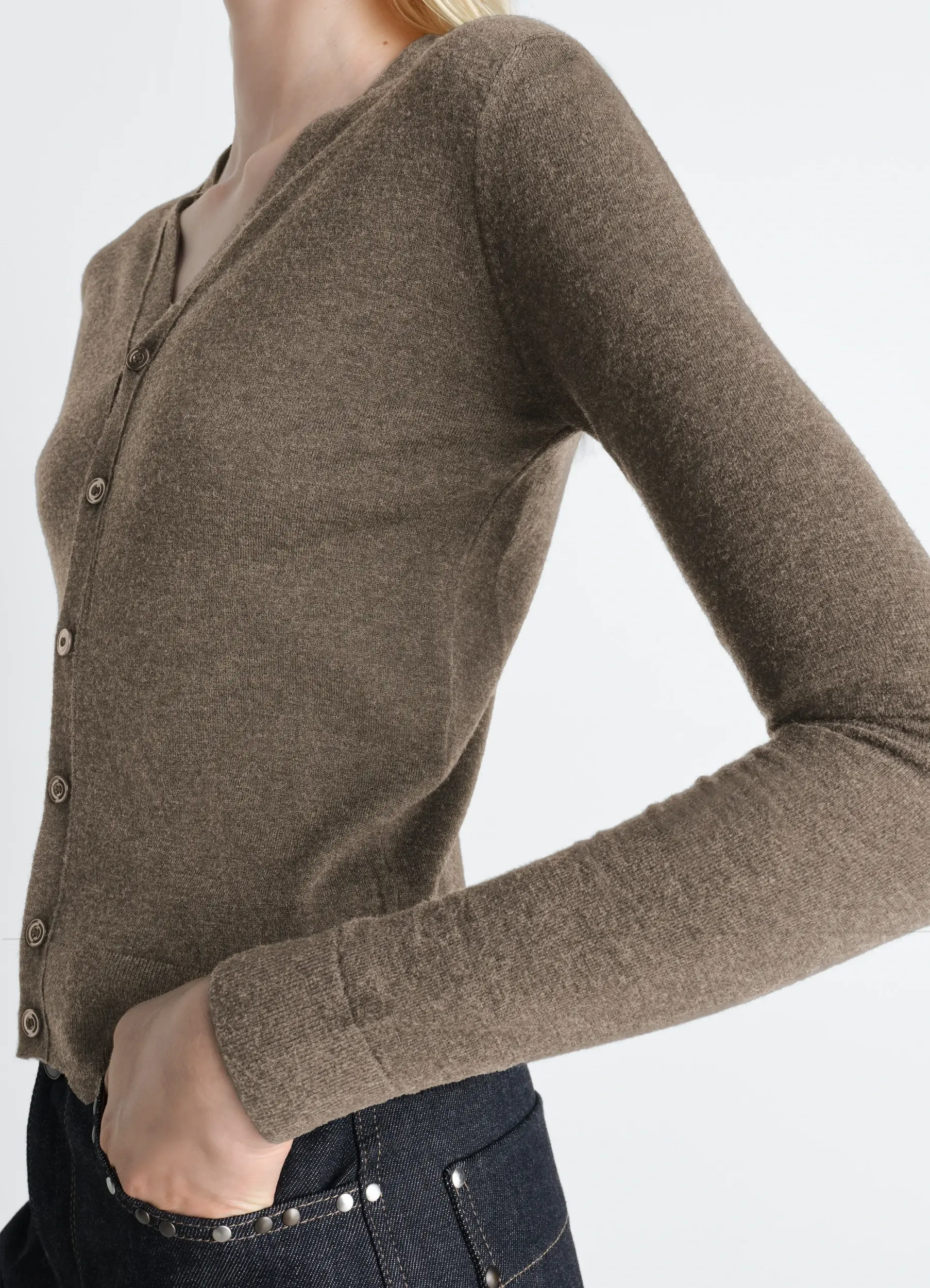 V NECK BUTTONED CARDIGAN IN FINE WOOL - Image 3