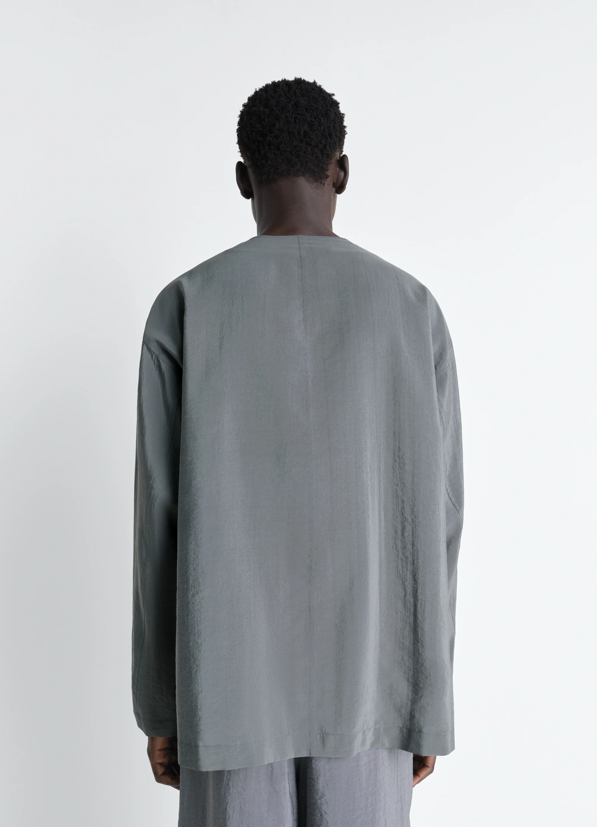 V-NECK SHIRT IN DRY SILK - Image 4