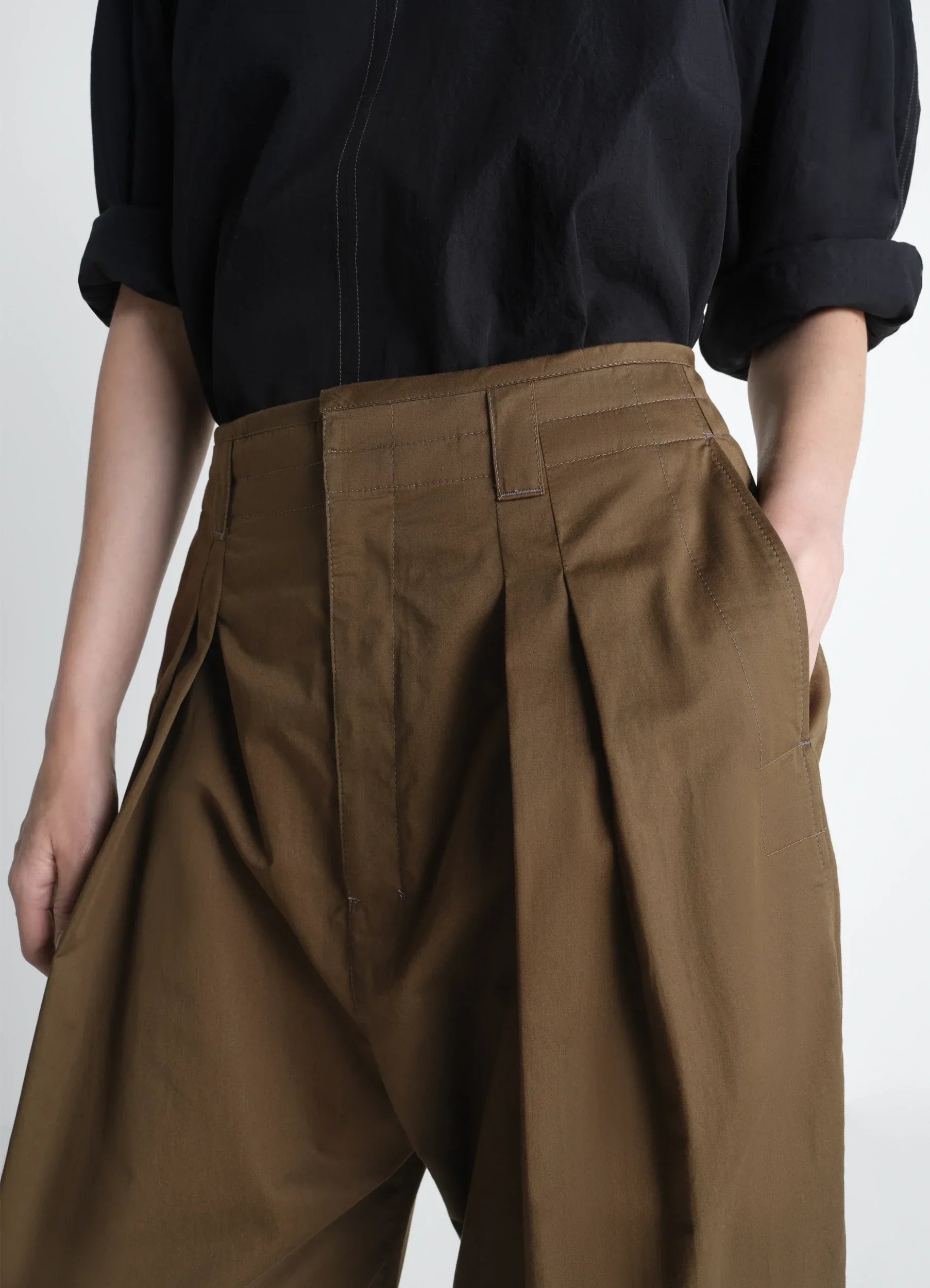 VOLUME BERMUDAS IN COTTON SATIN - Image 4