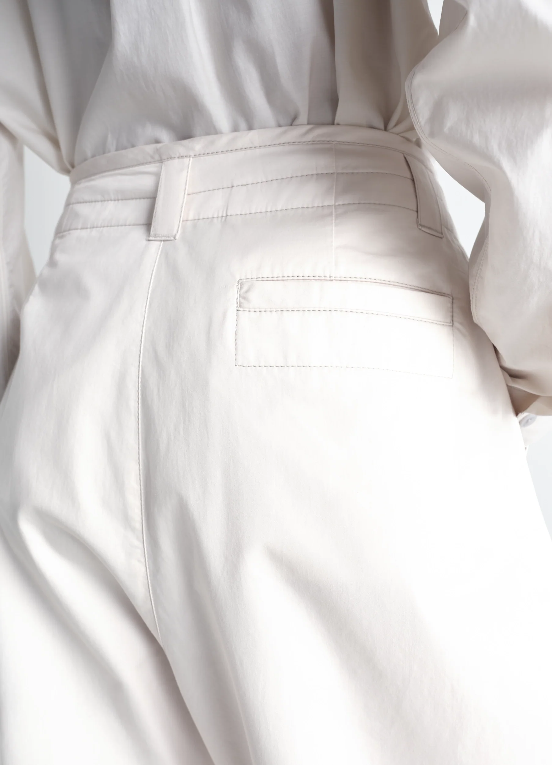 VOLUME BERMUDAS IN COTTON SATIN - Image 3