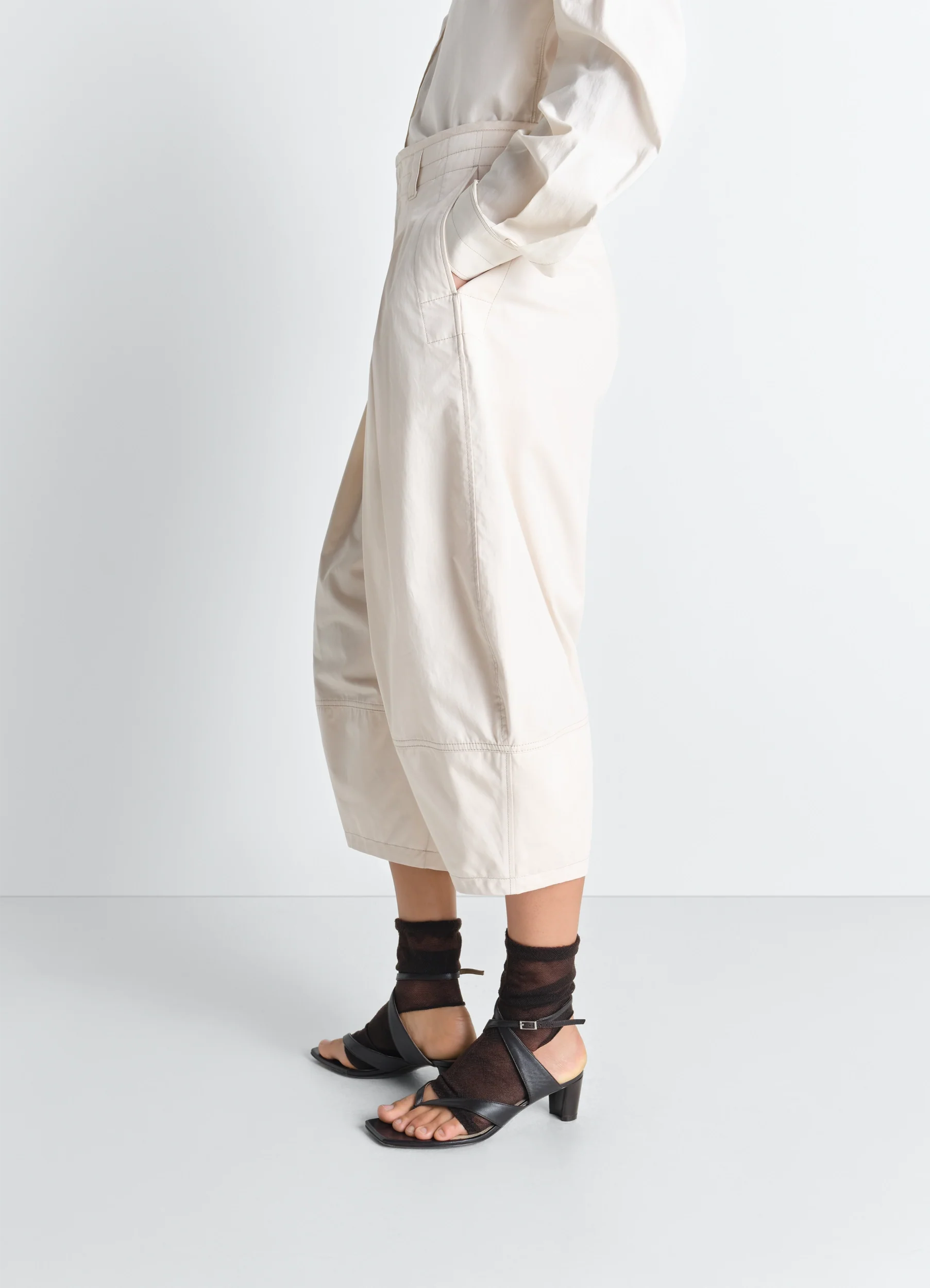 VOLUME BERMUDAS IN COTTON SATIN - Image 4