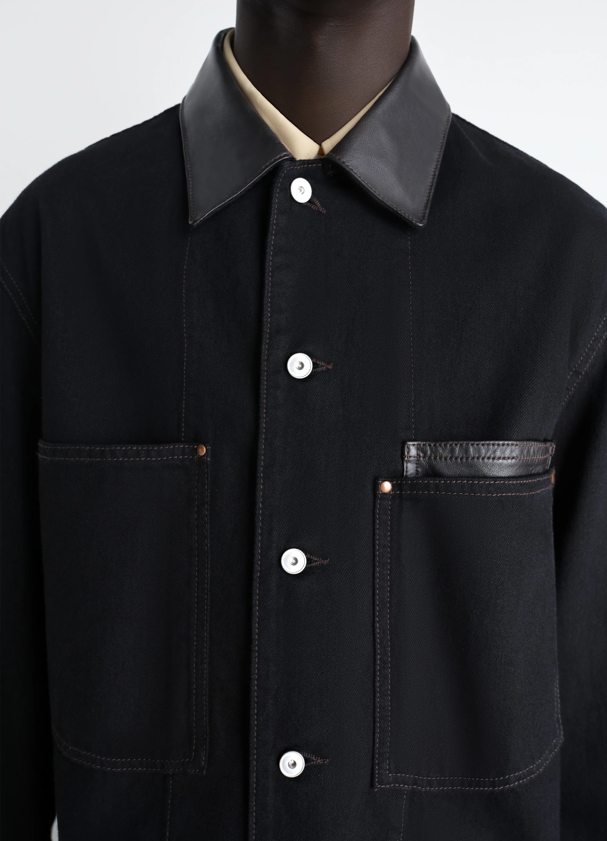 WORKWEAR OVERSHIRT WITH LEATHER COLLAR IN DENIM - Image 4