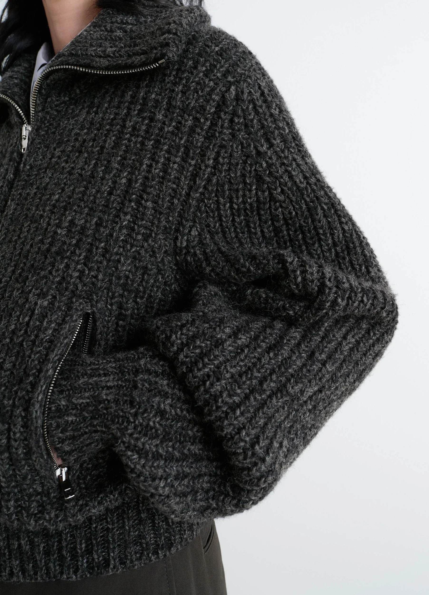ZIPPED CARDIGAN IN YAK ALPACA - Image 4
